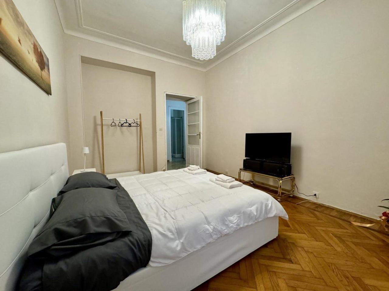 6 Posti Letto Vicino Al Centro Lejlighed Torino Eksteriør billede